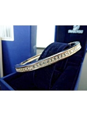 New Swarovski Silver-tone Clear Crystal Row Bangle Bracelet